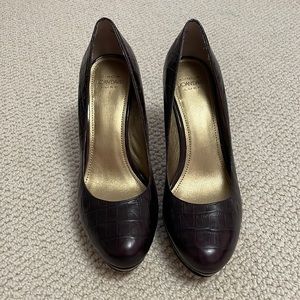 Circa Joan&David Luxe platform heels-worn once